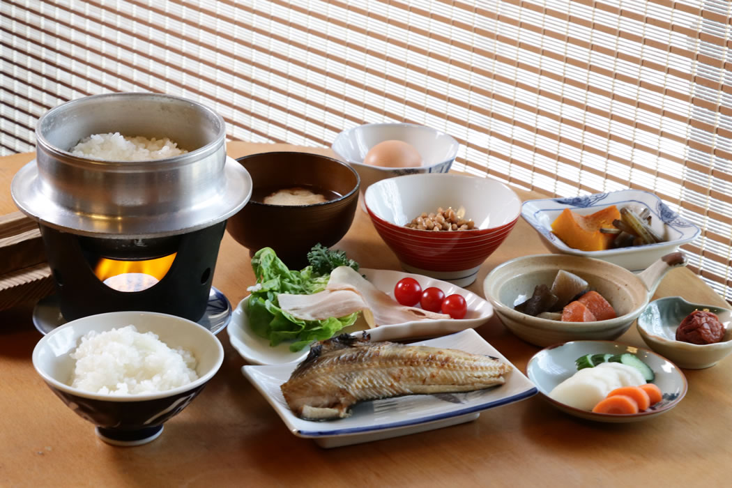 朝食